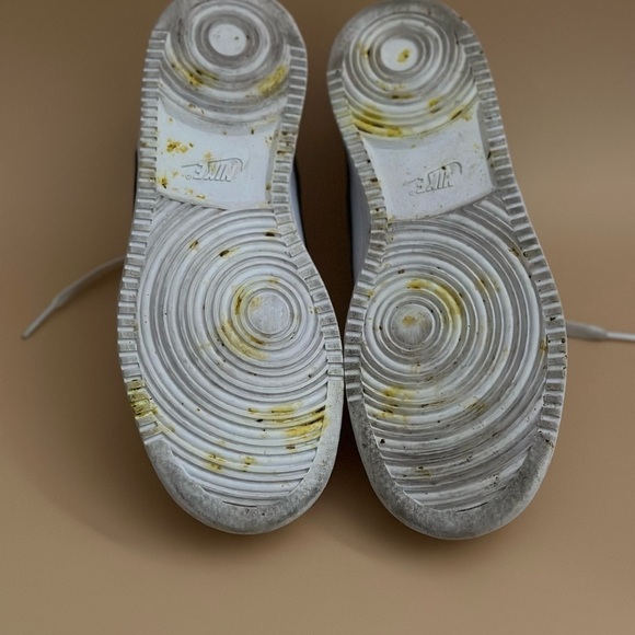 Nike Court Vision Low Peach and Black Size 5.5 - Picture 4 of 5